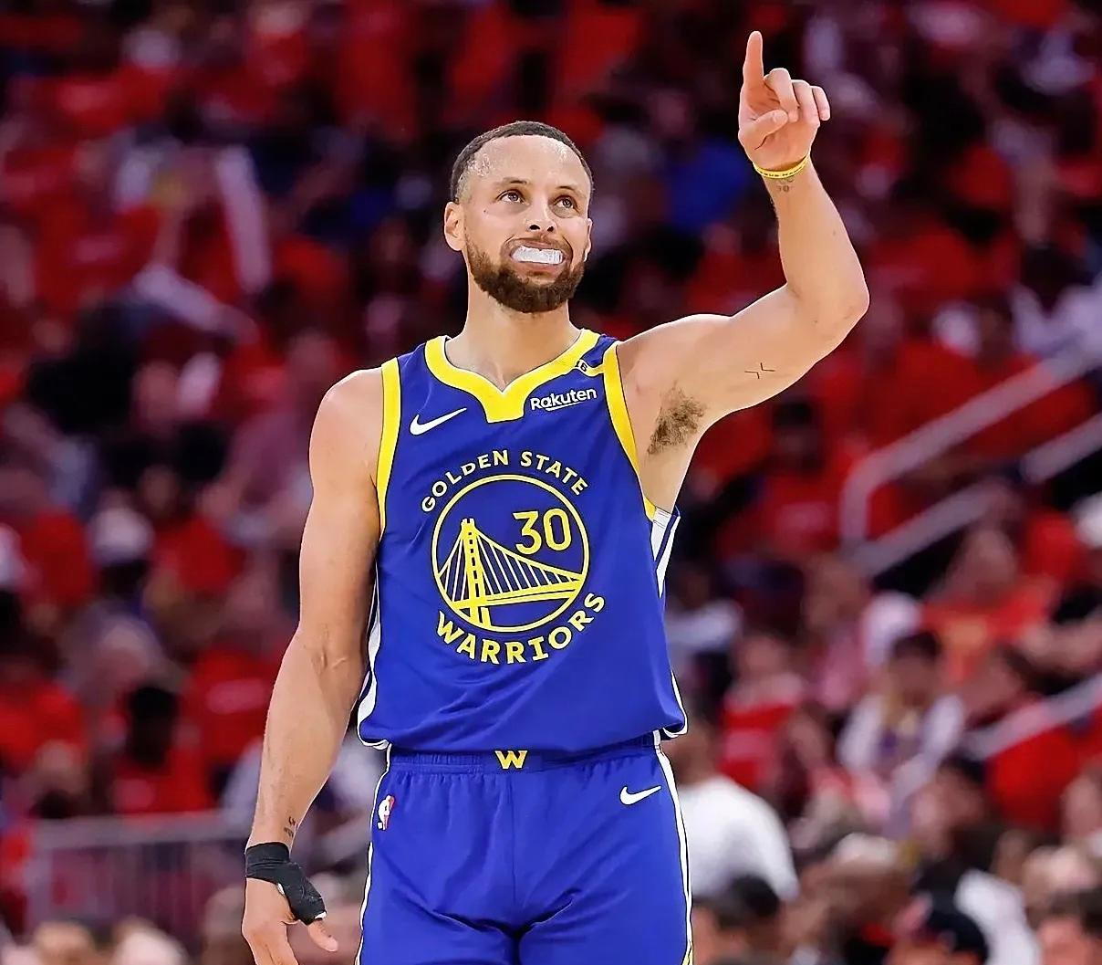 APP下载_包含勇士NBA战胜菲尼克斯太阳库里三分雨的词条